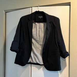 Black 3/4 sleeve blazer. Size M
